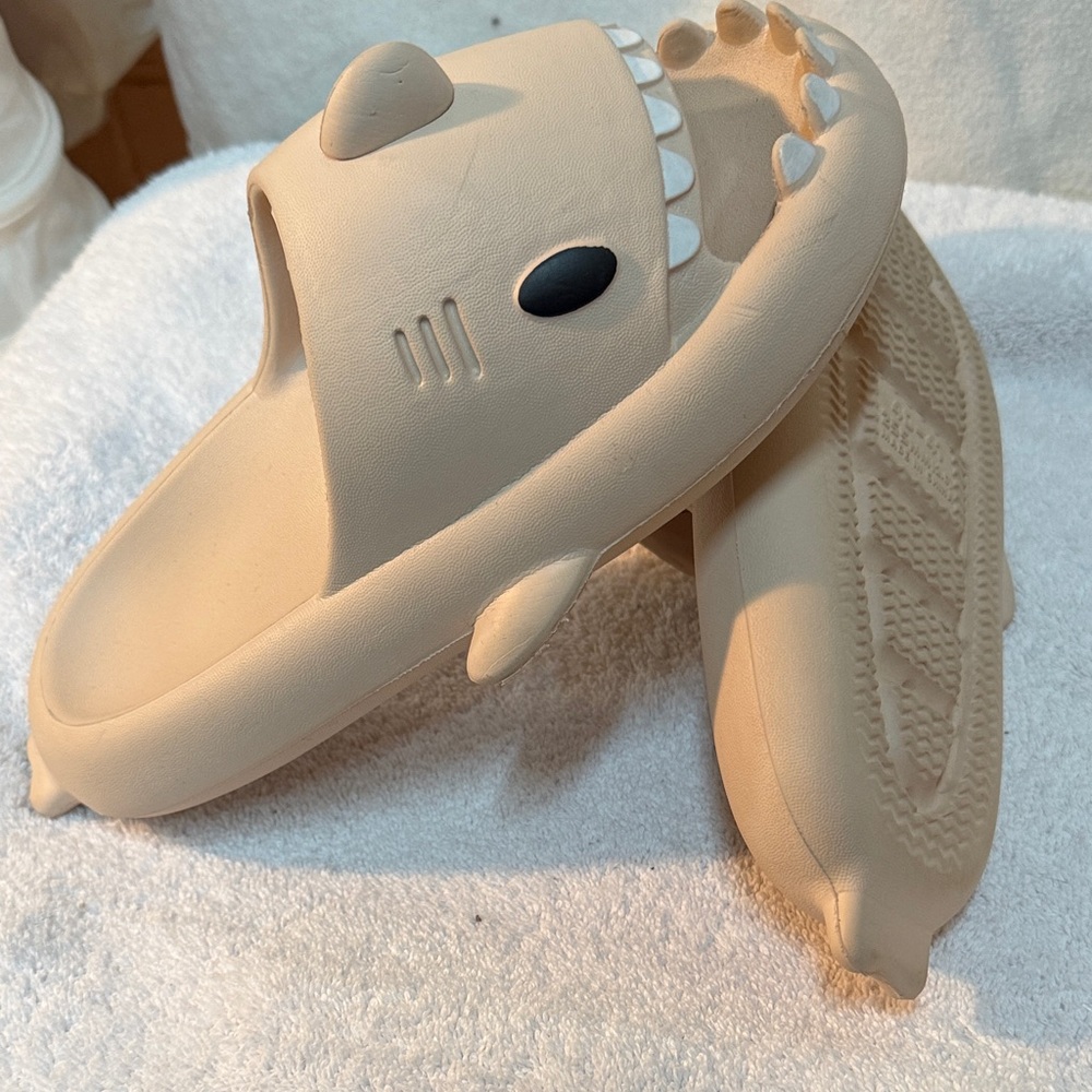 Beige Shark Slide Loafers for Women 40/41